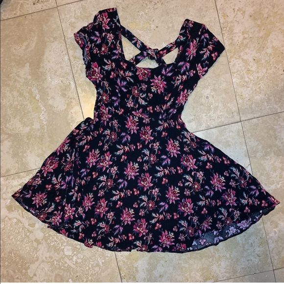 Kimchi Blue Floral Dress - Picture 1 of 3